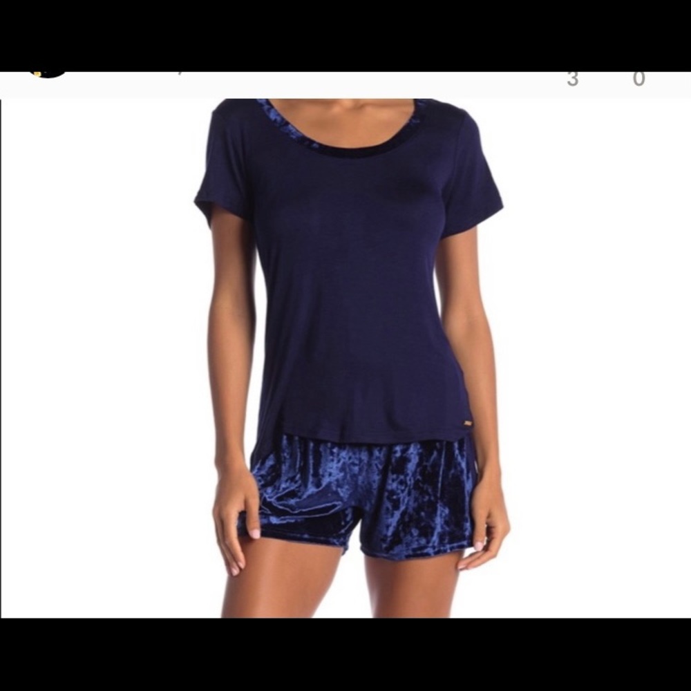 Tahari Pj 2 set  bundle